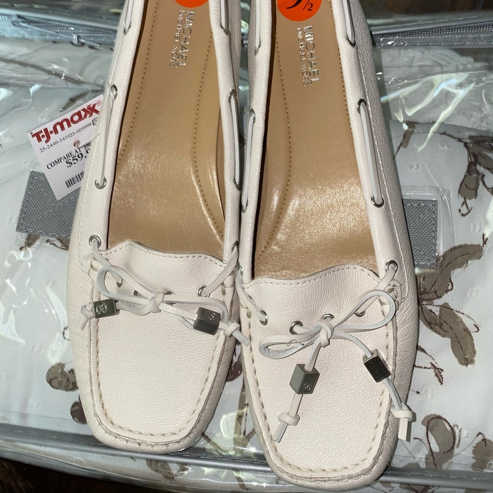Michael Kors SZ 9.5 White Shoes